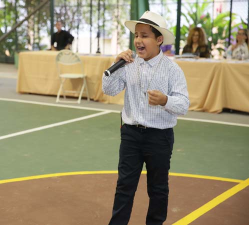El niño trovador Gabriel Joel Fuentes Santiago tuvo una participación especial durante el evento.
