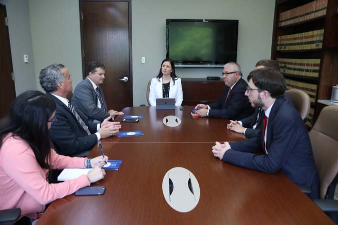 La Jueza Presidenta del Tribunal Supremo de Puerto Rico, Hon. Maite D. Oronoz Rodríguez, se reunió con representantes del Centro de Estudios de Justicia de las Américas (CEJA).