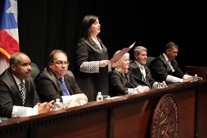 La Jueza Presidenta, Hon. Maite D. Oronoz Rodríguez, instó a los nuevos abogados y abogadas a luchar contra el viento para que prevalezca la justicia.