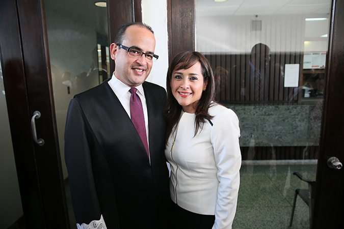 El Juez Asociado, Hon. Angel Colón Pérez, junto a la Secretaria de la Gobernación, licenciada Grace Santana Balado.