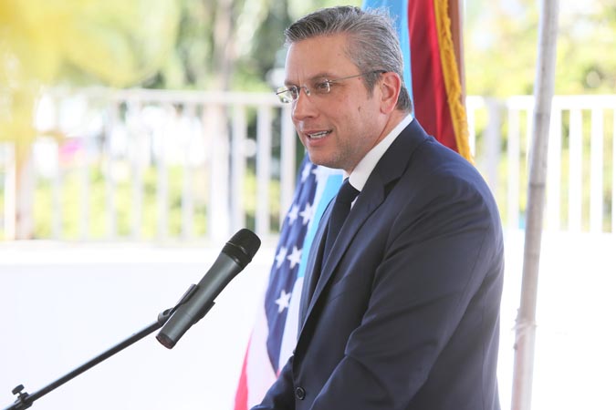 El Gobernador de Puerto Rico, Hon. Alejandro García Padilla, destacó las aportaciones de las tres personas que fueron reconocidas durante el acto.