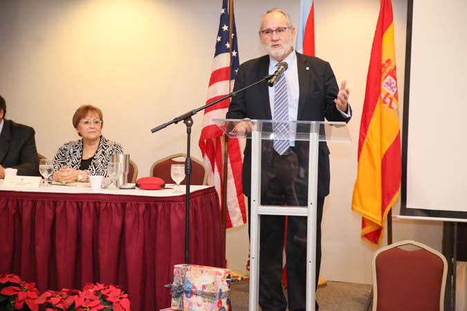 El notario José Marqueño de Llano, Presidente Electo de la Unión Internacional del Notariado, presentó un panorama de la profesión del notariado a nivel internacional.